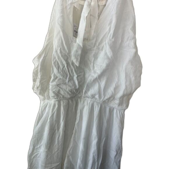 Francesca's Blue Rain white open back tie halter mini dress Medium NWT - Picture 3 of 6